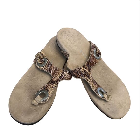 Vionic Womens Kalise snakeskin leather T-Strap Sandals Size 8 Medium (B, M) - Picture 2 of 7
